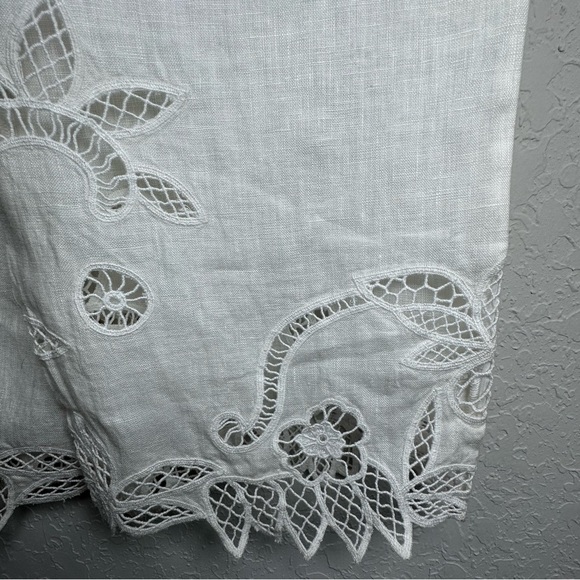 CLUB MONACO LINEN PANTS WITH CUTOUT EMBROIDERY BRODERIE ANGLAISE DETAIL - Picture 4 of 8